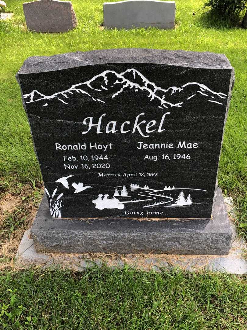 Ronald Hoyt Hackel's grave. Photo 1