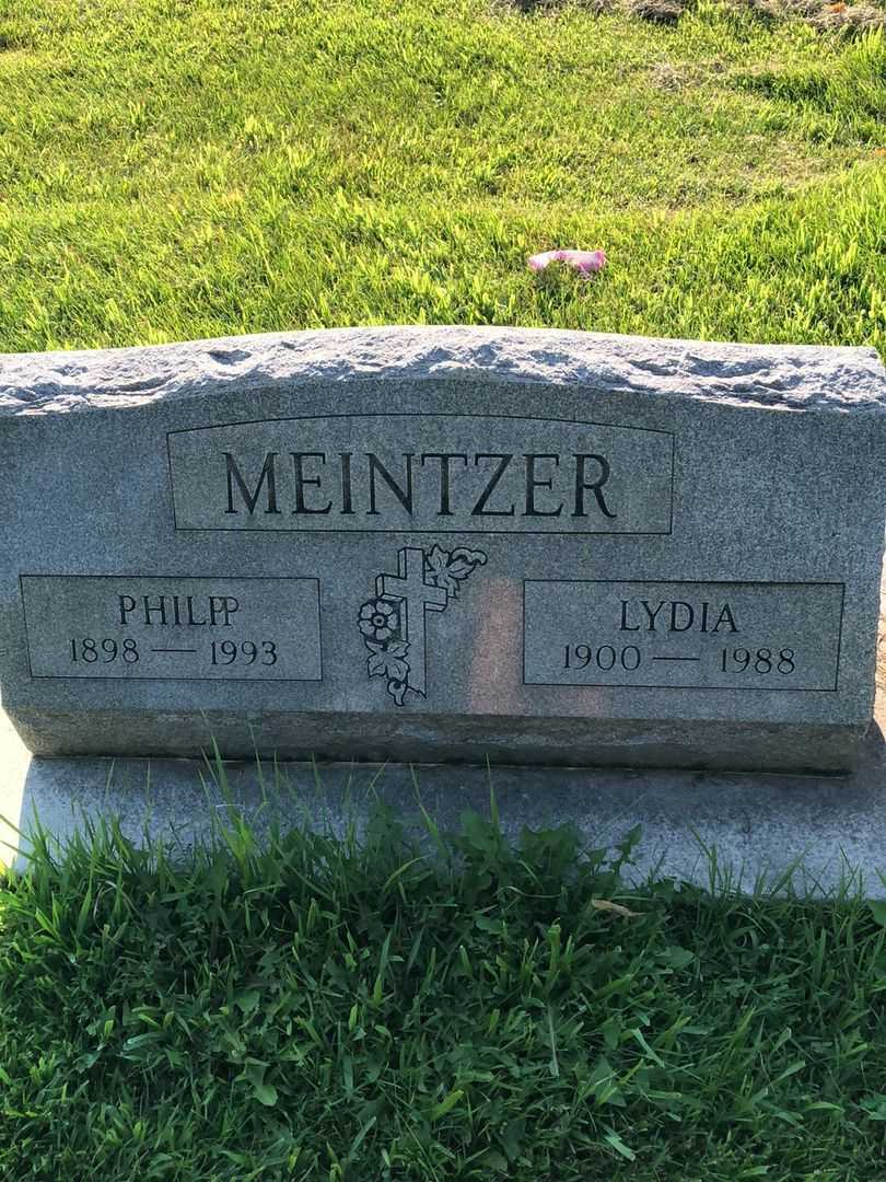 Alta Irene Wacker's grave. Photo 4