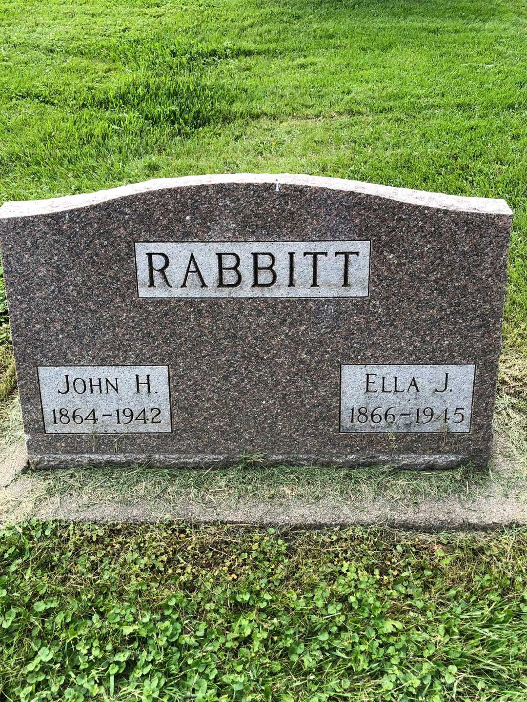 John H. Rabbitt's grave. Photo 1