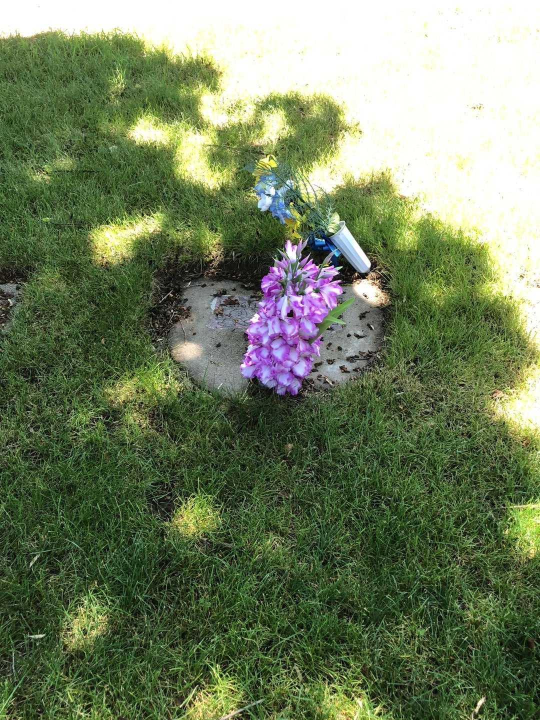 Angelica Vanessa Valdez's grave. Photo 2