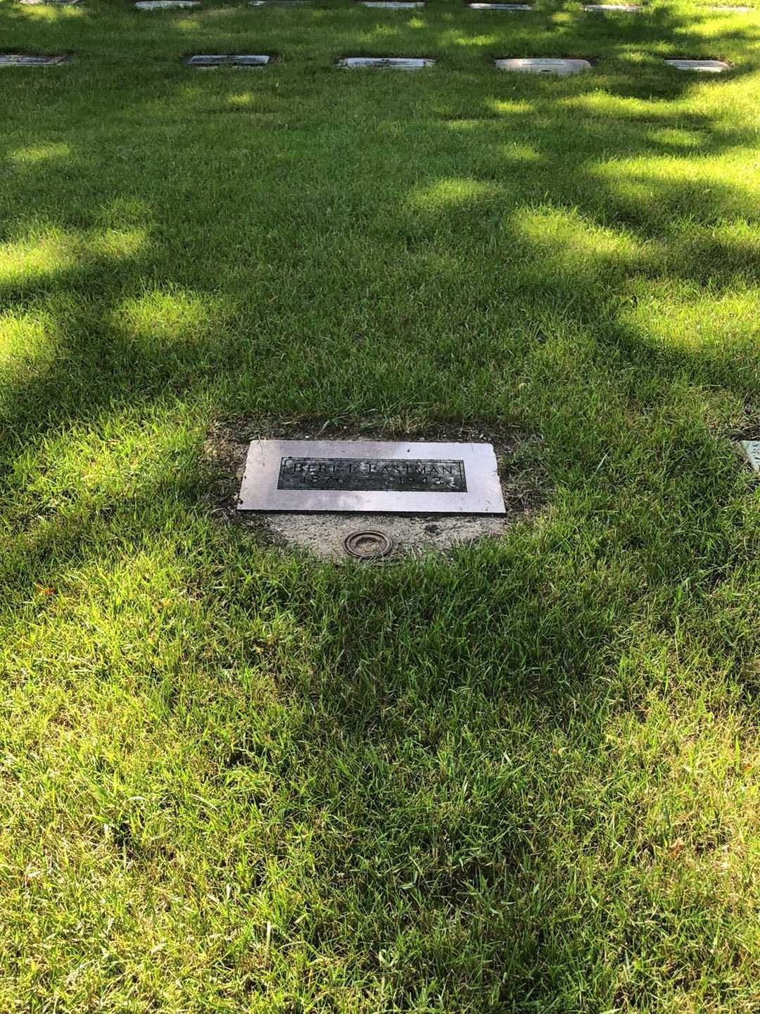 Bert E. Eastman's grave. Photo 2