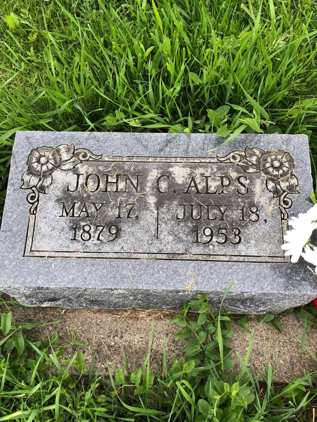 Rosemary Mackey's grave. Photo 1