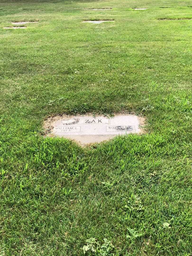 William L. Zak's grave. Photo 2