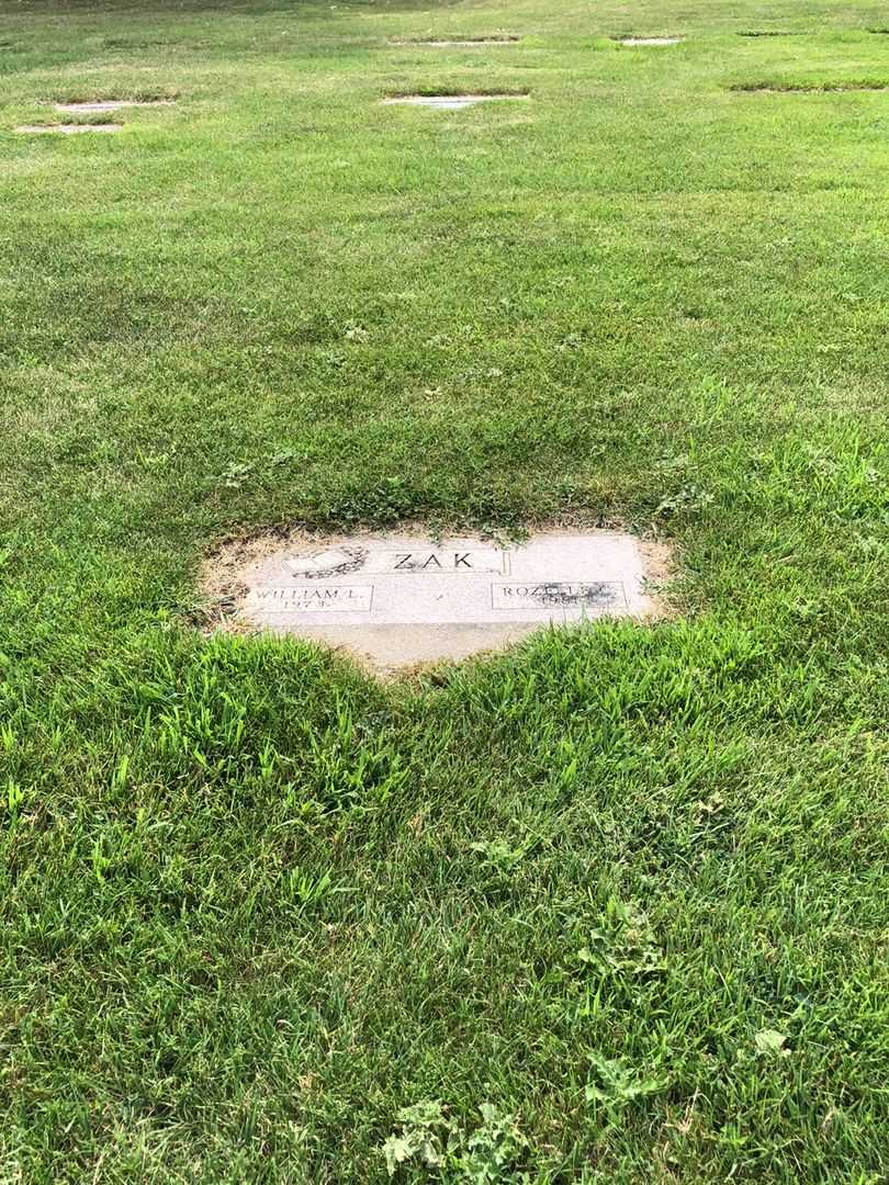 William L. Zak's grave. Photo 2