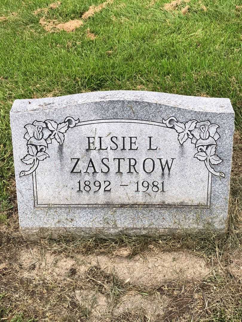 Elsie L. Zastrow's grave. Photo 1