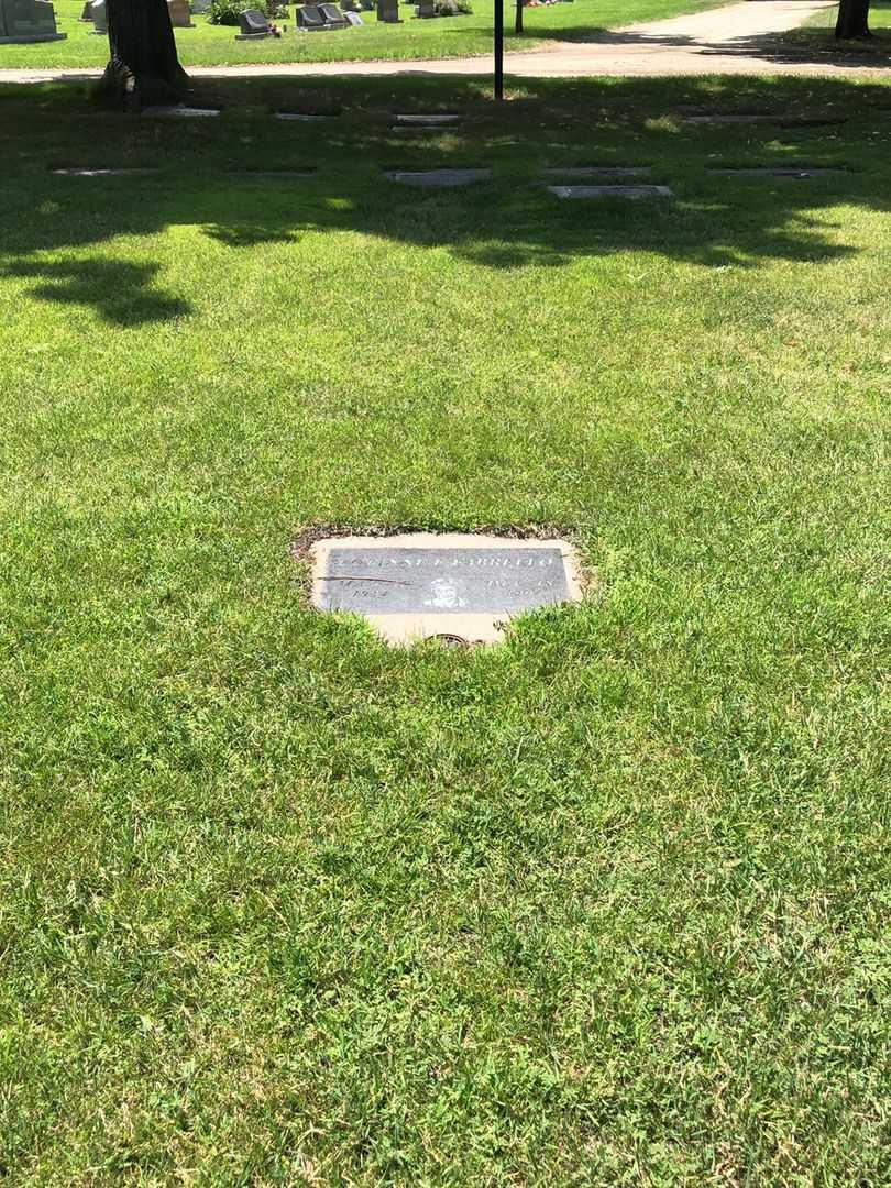 Corinne E. Fabrello's grave. Photo 2