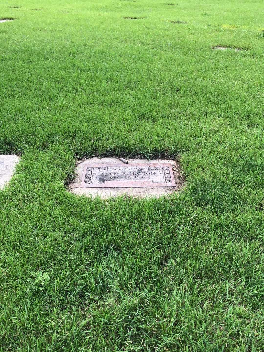 Fern Edna Nation's grave. Photo 2