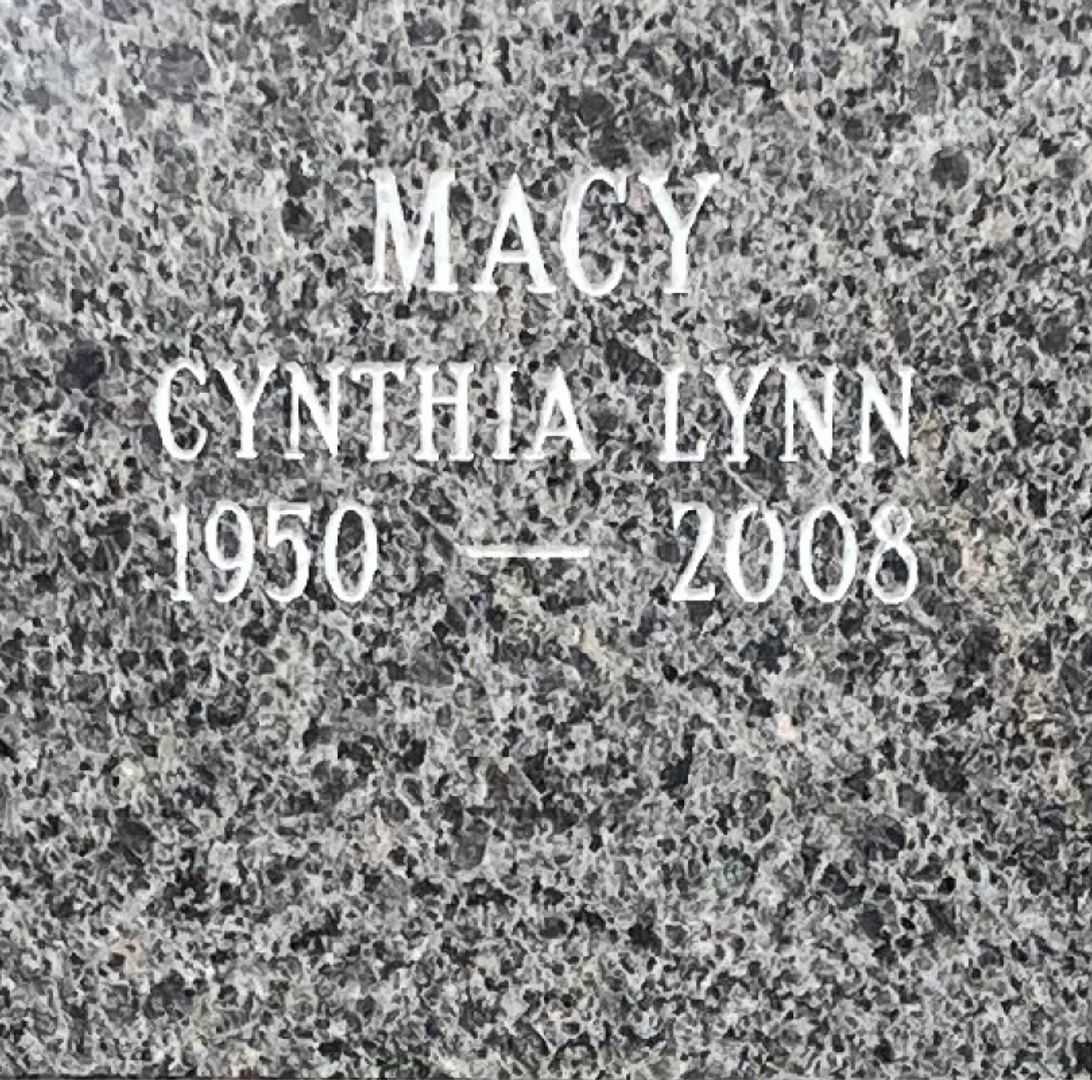 Cynthia Lynn Macy's grave