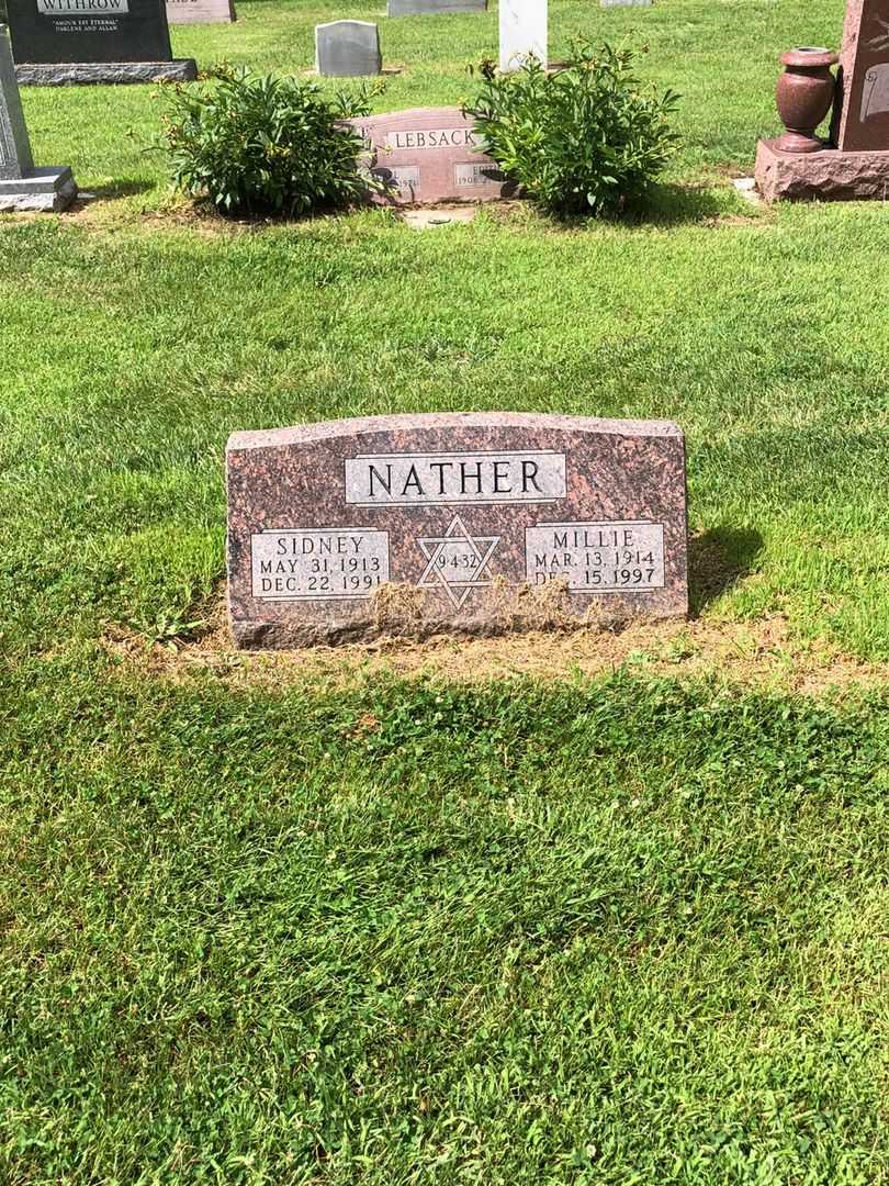 Sidney Nather's grave. Photo 2