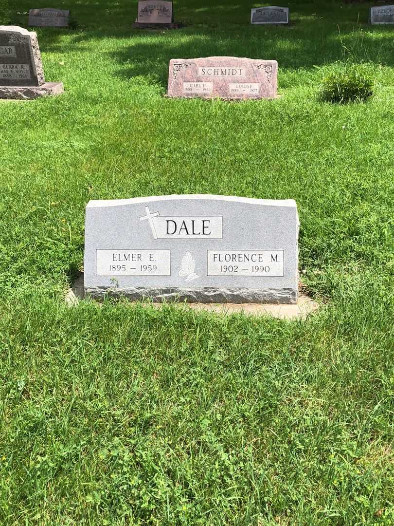 Florence Mae Dale's grave. Photo 2