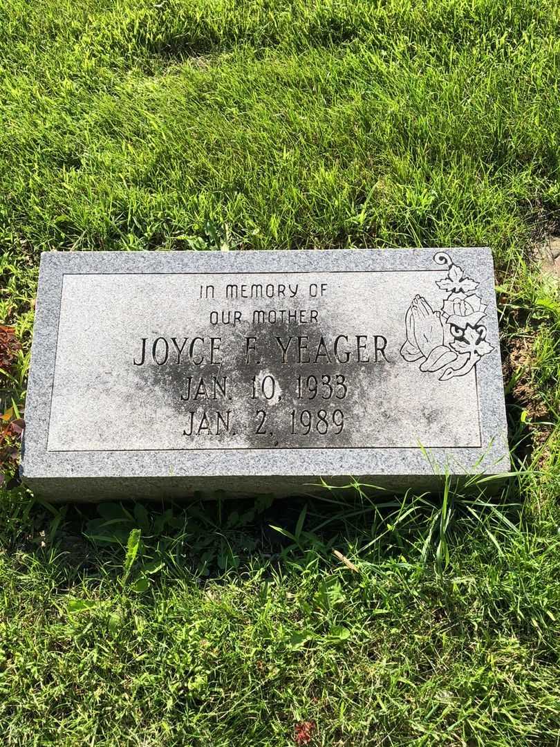 Joyce Fay Yeager's grave. Photo 1