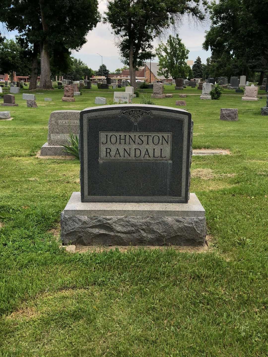 Susan V. Ladusaw's grave. Photo 1