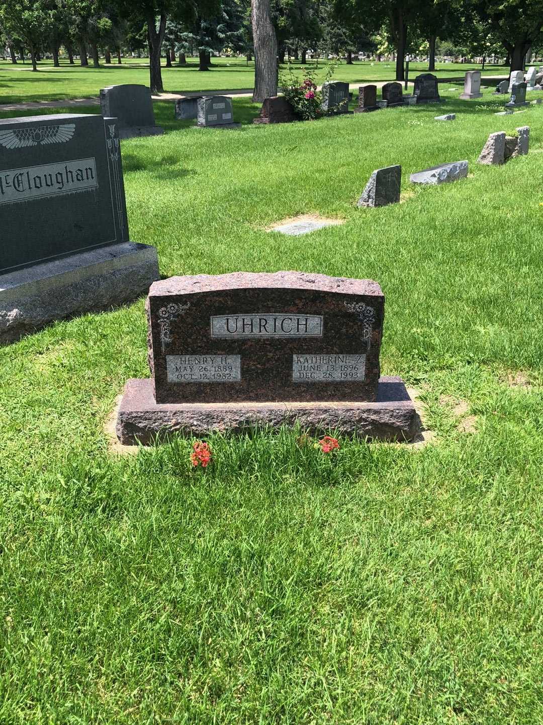 Henry H. Uhrich's grave. Photo 2