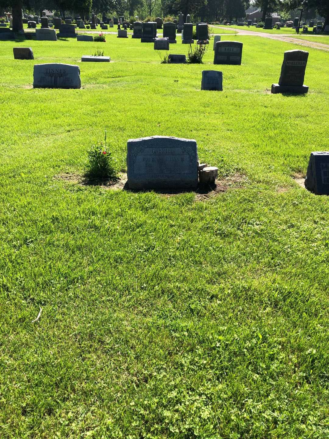 Roy Hubert Gabriel's grave. Photo 2
