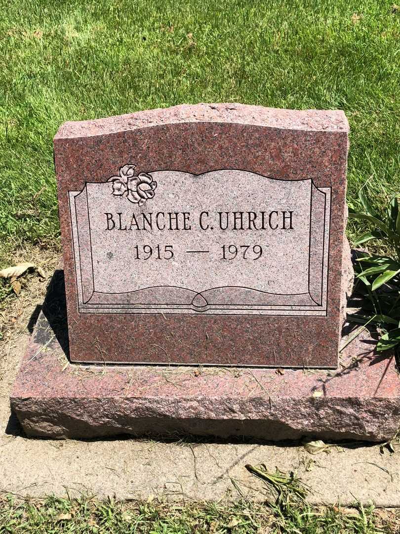 Blanche C. Uhrich's grave. Photo 1