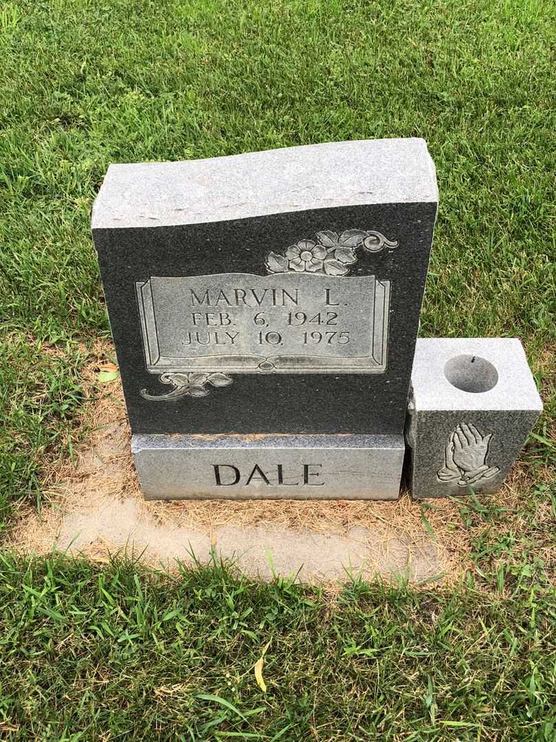 Marvin LeRoy Dale's grave. Photo 1