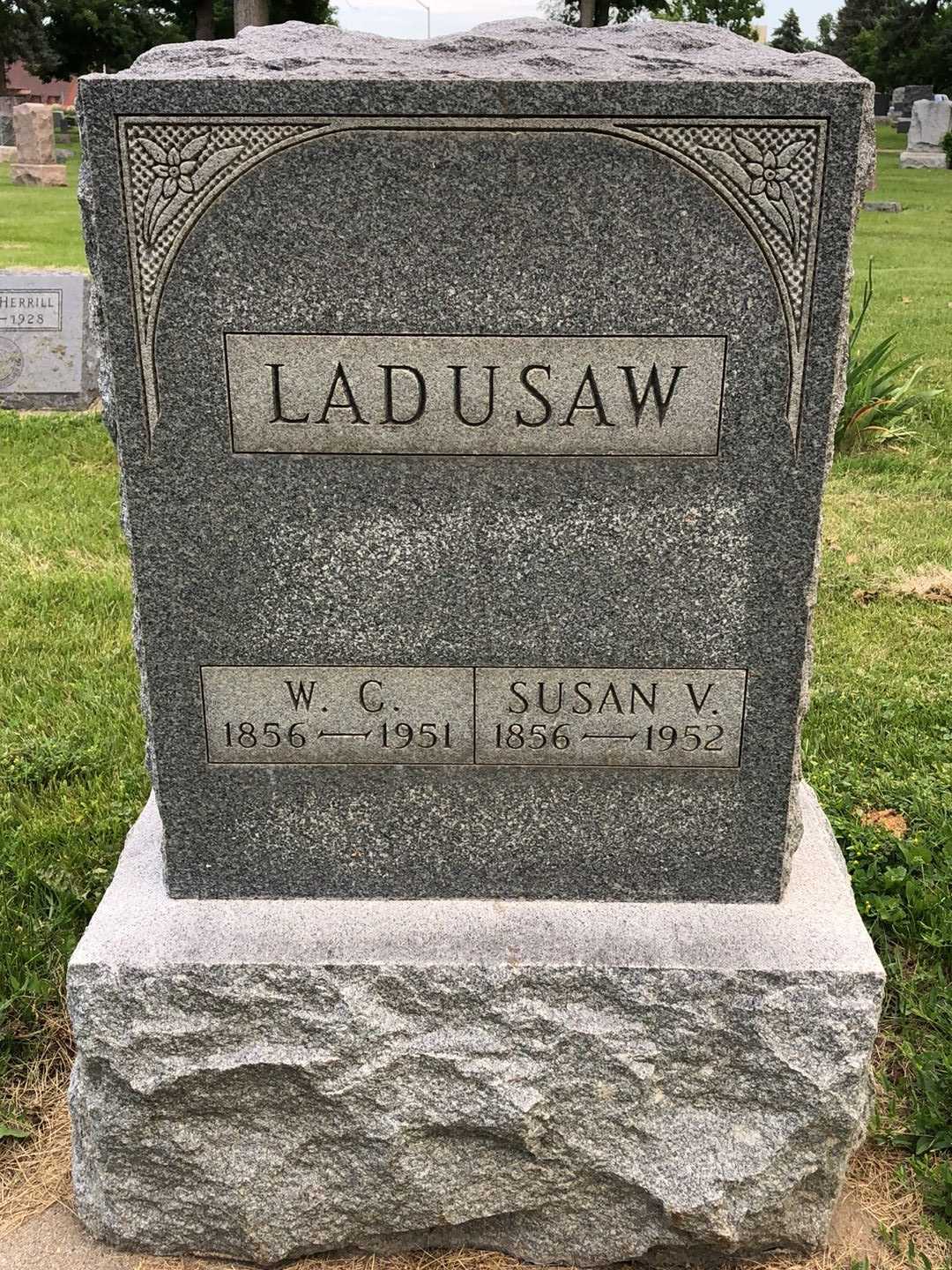 Susan V. Ladusaw's grave. Photo 3