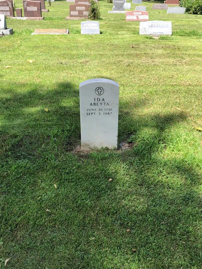 Ida Abeyta's grave. Photo 2