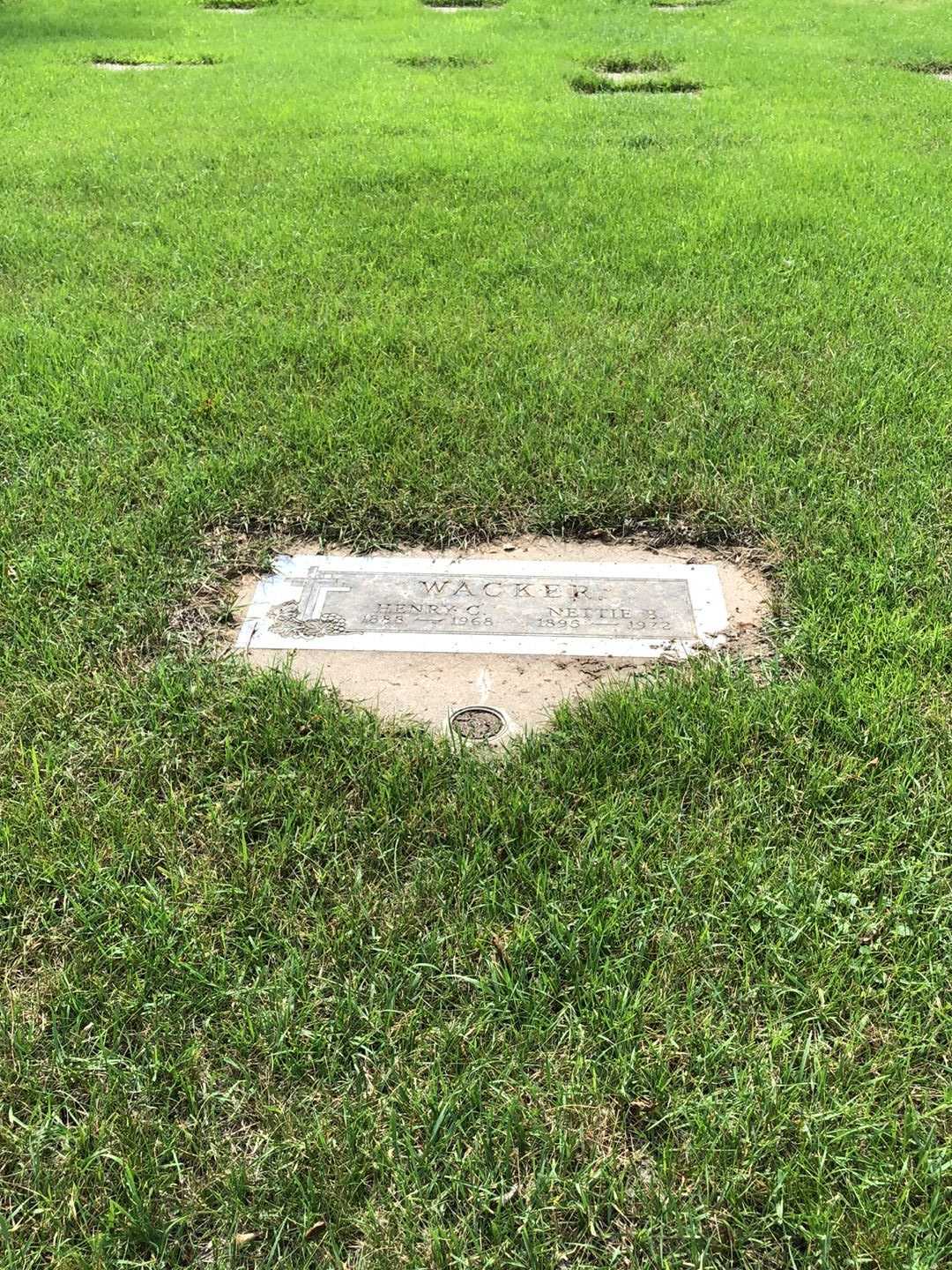 Henry Charles Wacker's grave. Photo 2