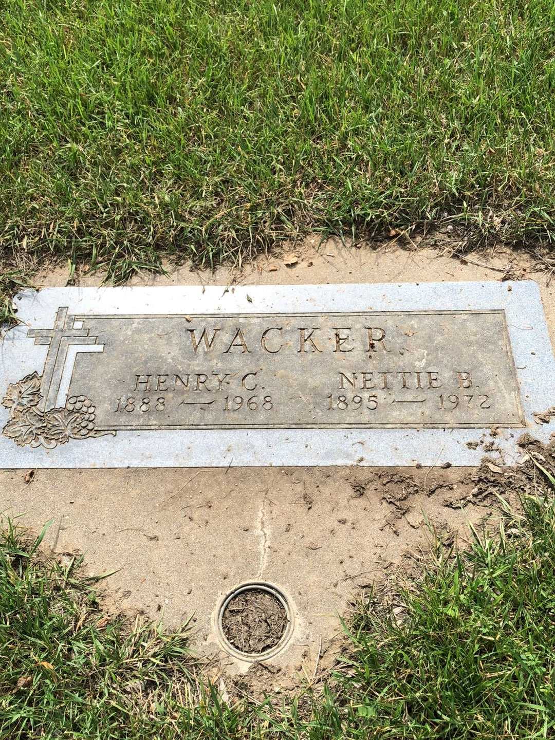 Henry Charles Wacker's grave. Photo 1