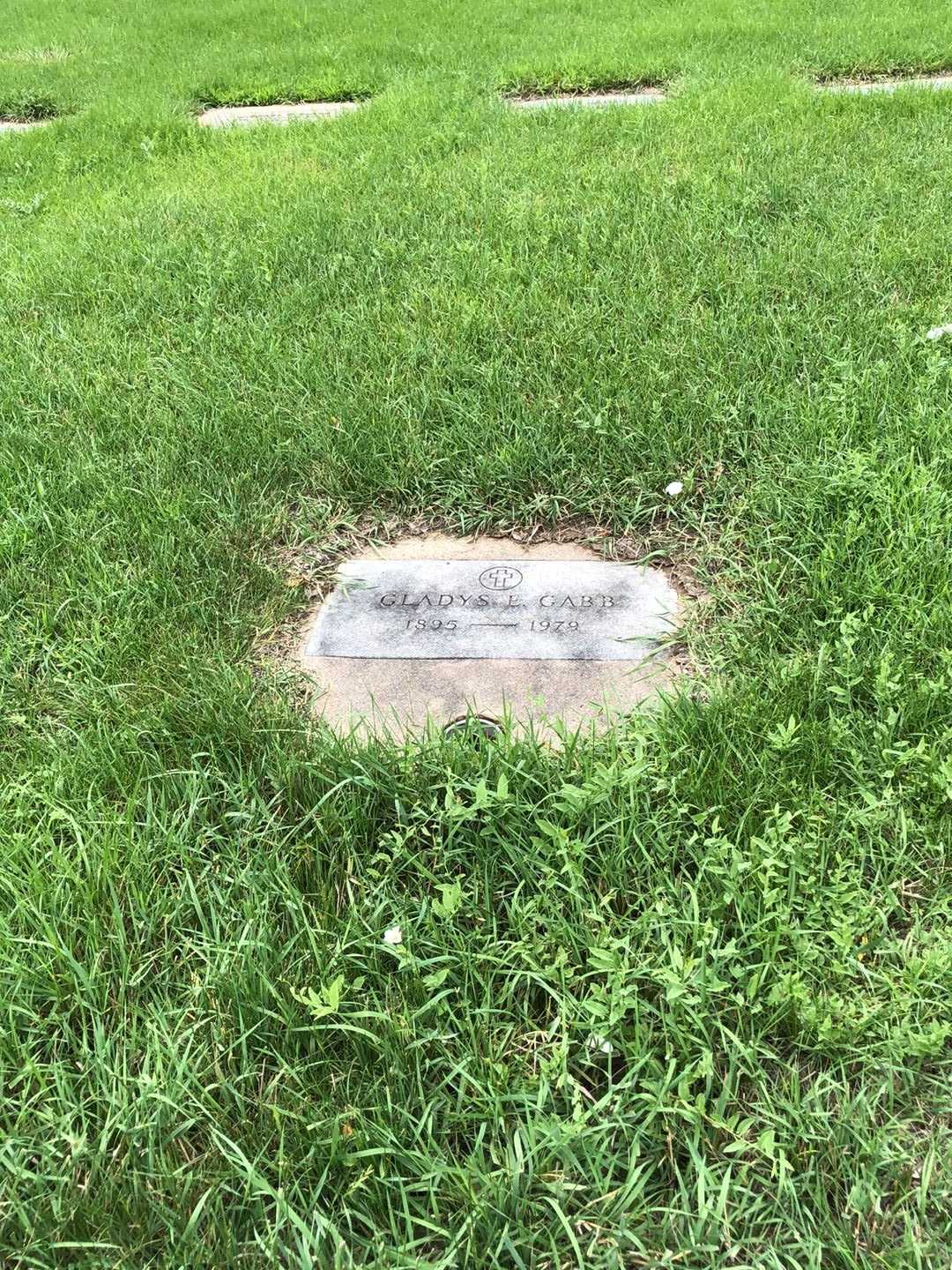 Gladys E. Gabb's grave. Photo 2