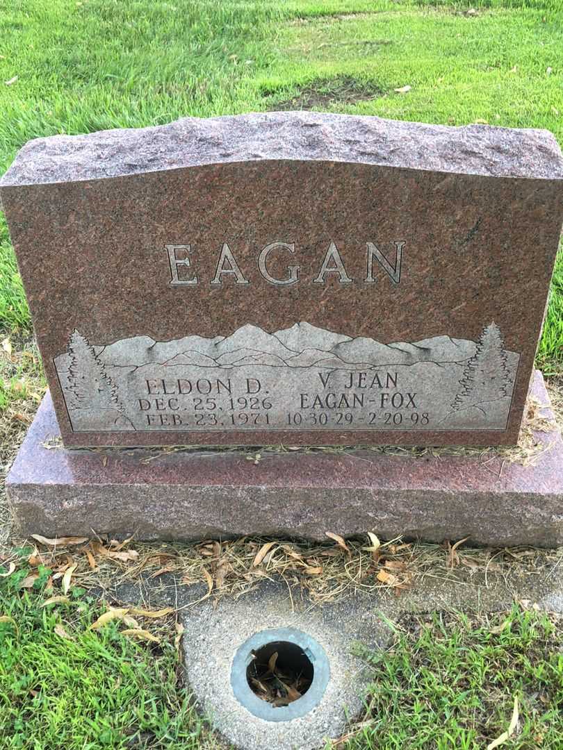 V. Jean Eagan-Fox's grave. Photo 1