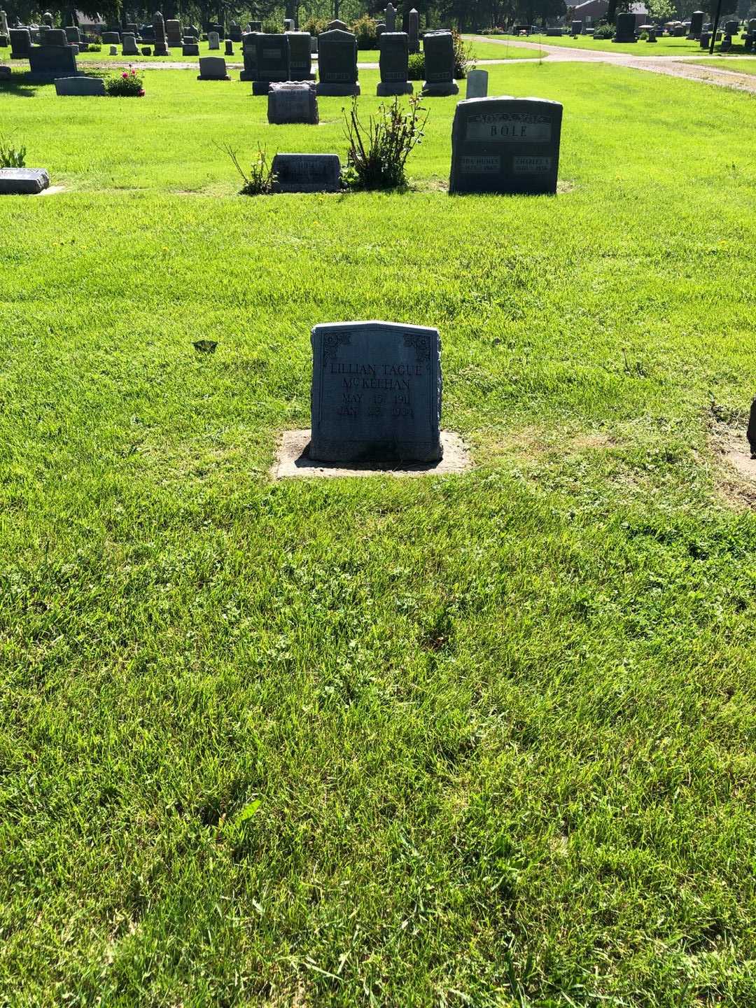 Lillian E. Tague McKeehan's grave. Photo 2