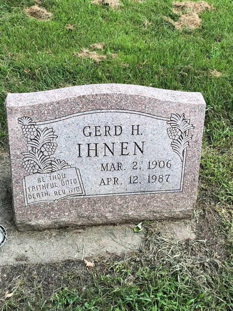 Gerd H. Ihnen's grave. Photo 1