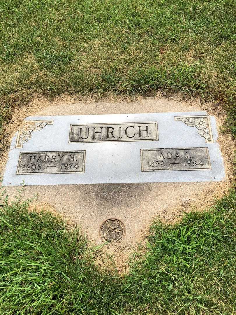 Ada L. Uhrich's grave. Photo 1