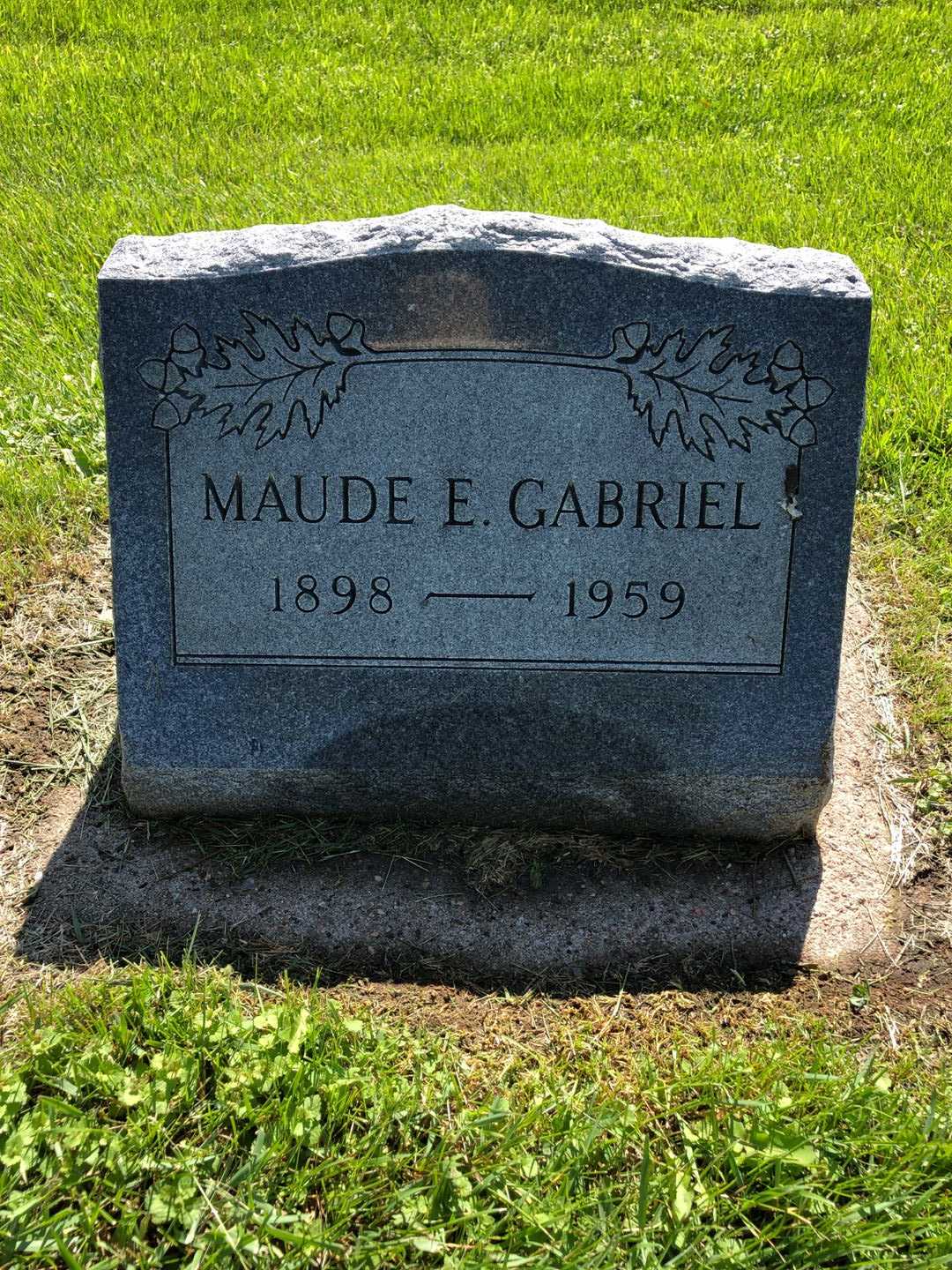 Maude E. Gabriel's grave. Photo 1